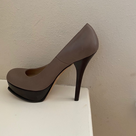 s-l400.jpg AUTHENTIC Women’s Fendi Platform Pump